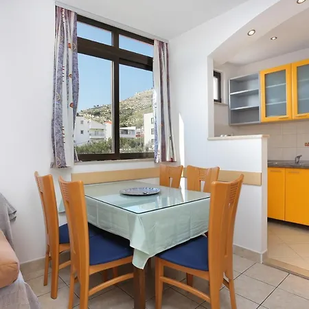 Apartman Apartments By The Sea Tucepi, Makarska - 2721 Tucepi