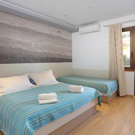 Apartman Apartments By The Sea Tucepi, Makarska - 2721