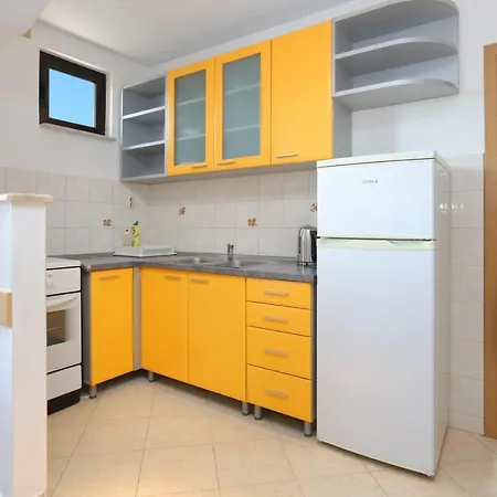 Apartman Apartments By The Sea Tucepi, Makarska - 2721
