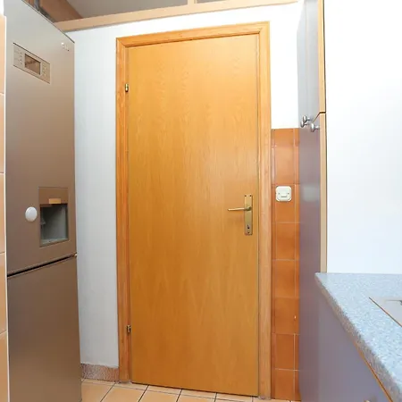 Apartments By The Sea Tucepi, Makarska - 2721 Apartman Tucepi