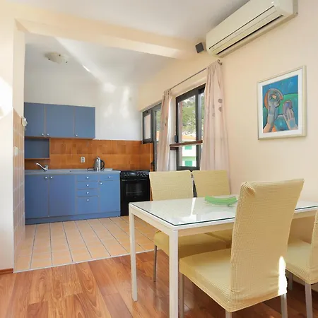 Apartman Apartments By The Sea Tucepi, Makarska - 2721 Tucepi