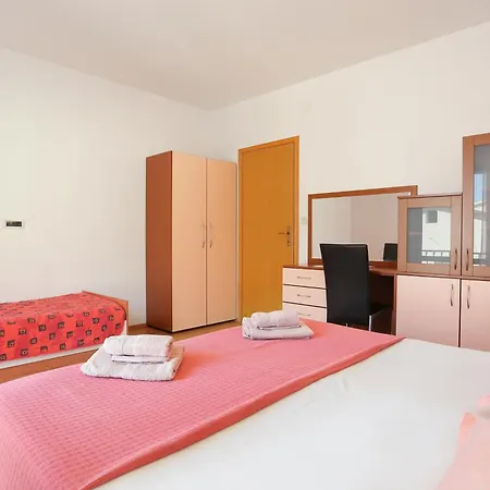 Apartments By The Sea Tucepi, Makarska - 2721 Tucepi